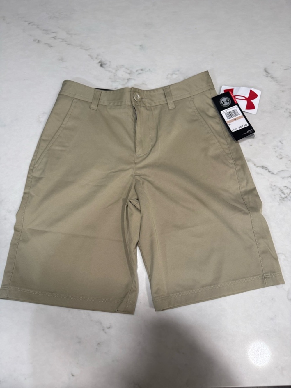 Under Armour Boys Khaki Flat-Front Athletic Shorts Size 12